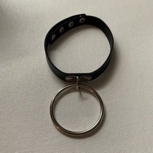 Black Ring Choker